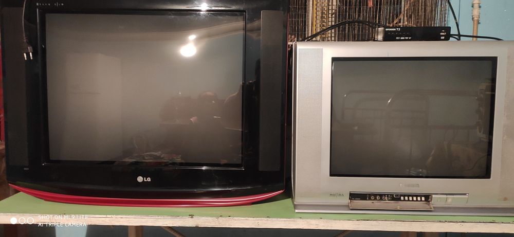 Продам два телевизора LG 72 см 30000тыс, Toshiba 54 см 10000 тыс!
