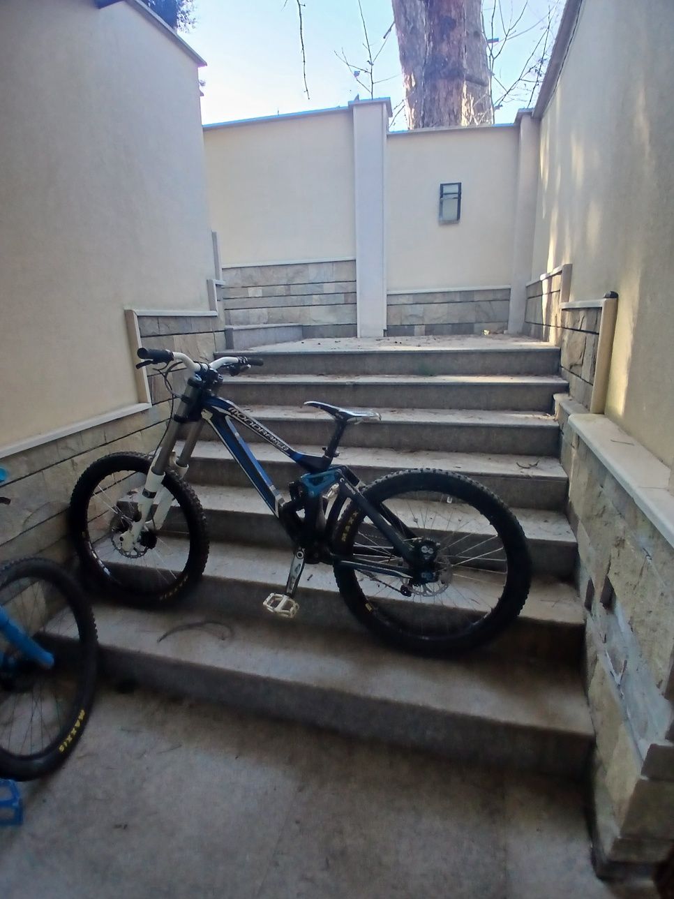 Mondraker summum pro team 2012г