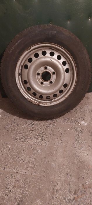 Зимни гуми +джанти  15/196/65,Верщайн  с джанти  5 болта.за Опел