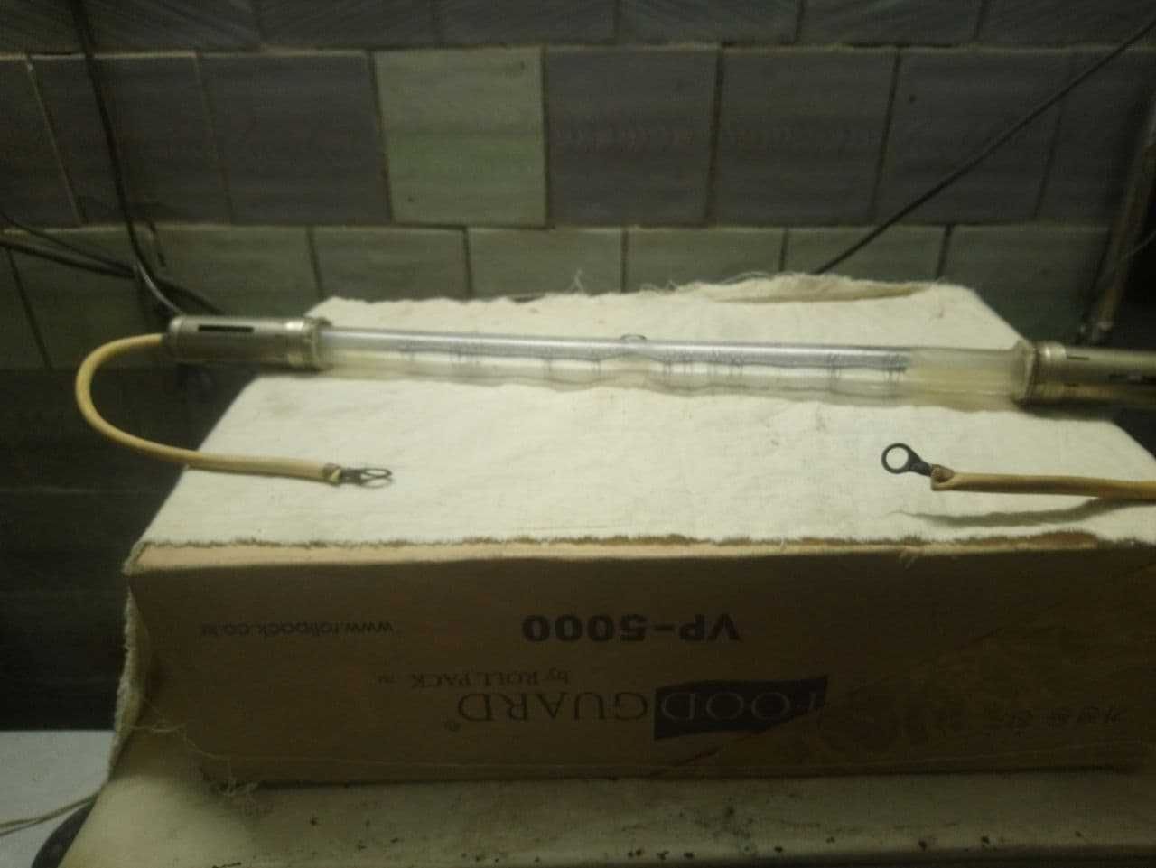 Лампа кварцевая галогенная КГ 220 volt.