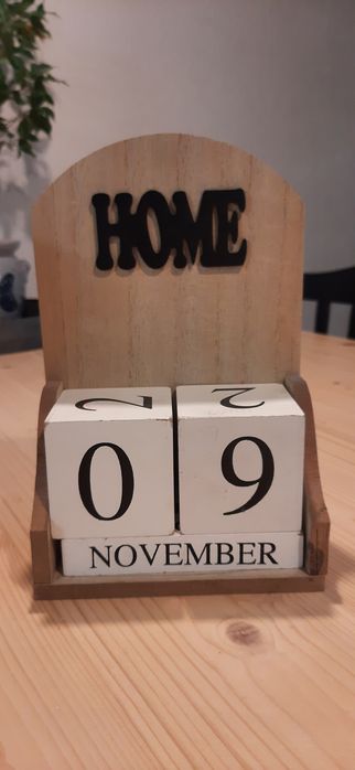Cub ,calendar din lemn