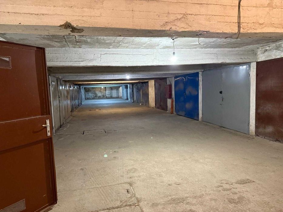 Продавам подземен гараж Център, Стара Загора