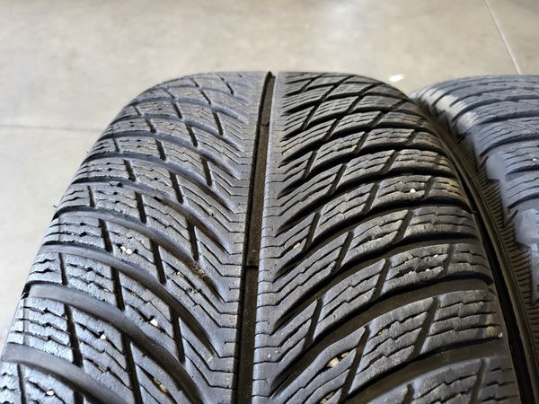 225/45/18 MICHELIN 2бр