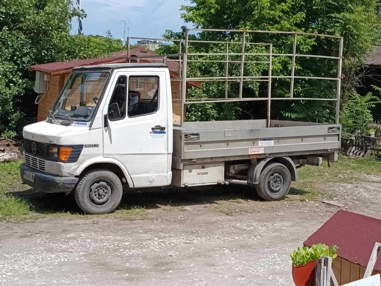 Мерцедес 207 Д товарен автомобил, бордови 2.8т
