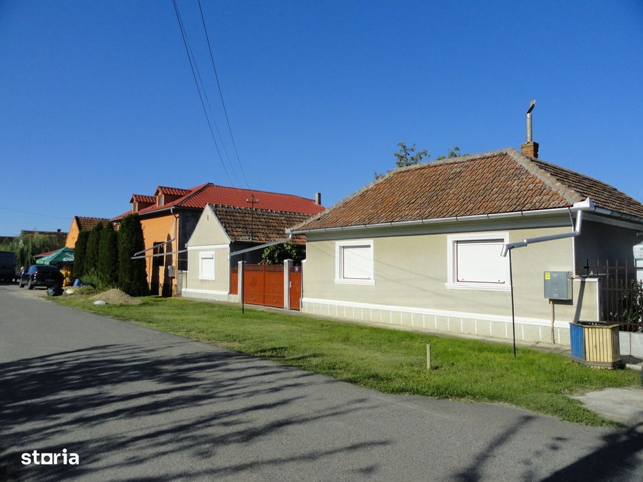 Casa frumoasa, renovata in Galsa, locatie linistita, toate utilitatile