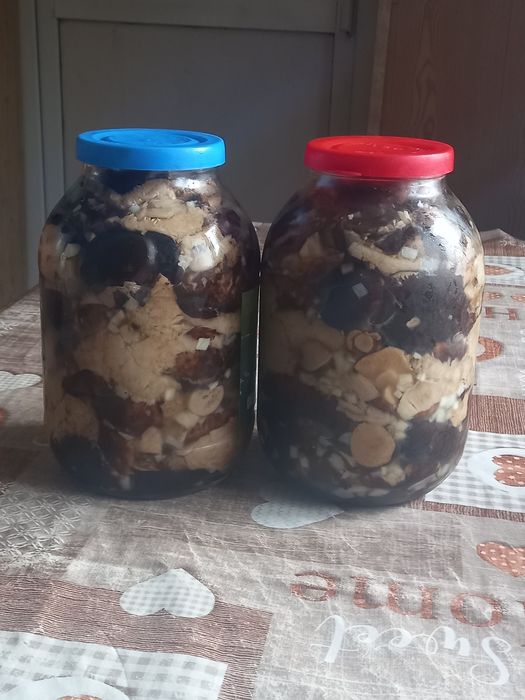 Продам грибы валуи.