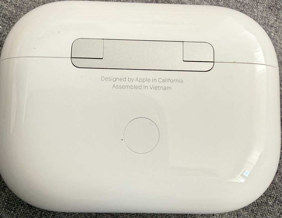 Apple Airpods Pro 2, conector USB-C, alb, carcasa incarcare wireless