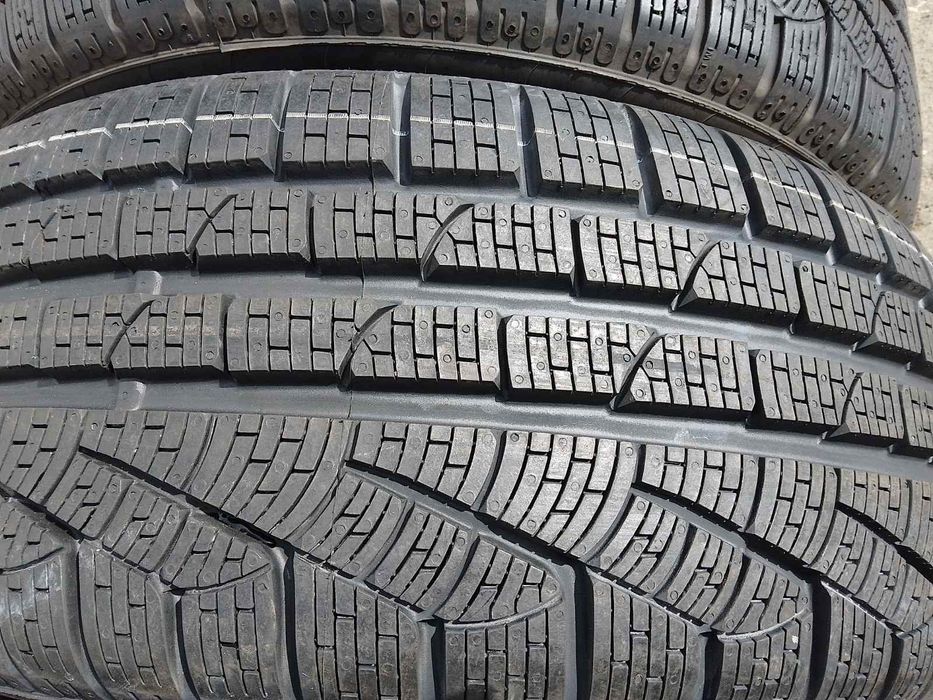 225/45/18 Пирели ДОТ 2021 - 2019 г - ЧИСТО НОВИ + карани г