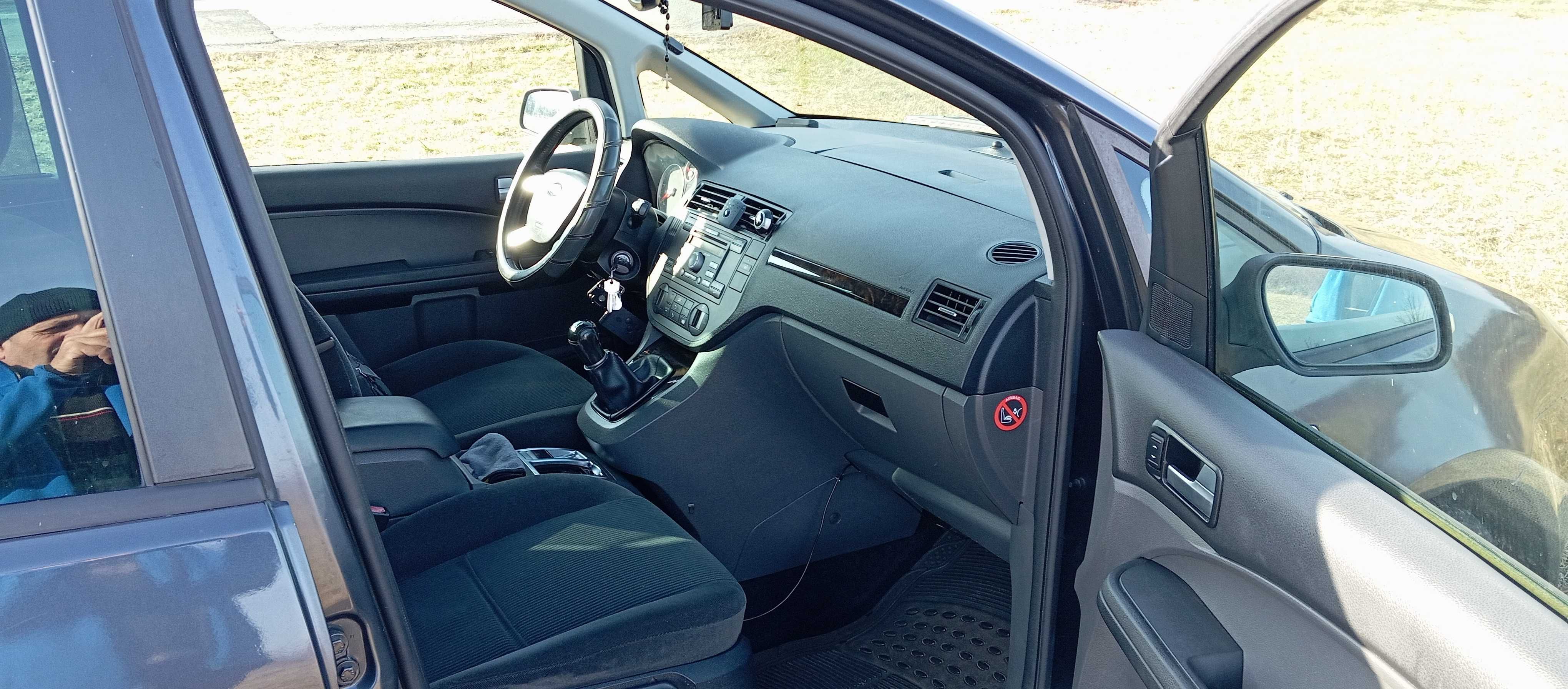 Vând Ford Focus C-max