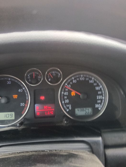 Vând Volskwagen Passat B5.5