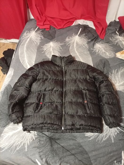 Vând Geaca Dior aproape noua