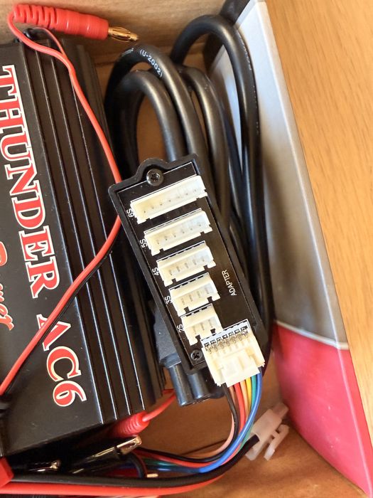 Incarcator baterii cu celule Lipo Thunder AC6