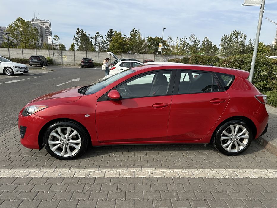 Mazda 3 Hatchback 2011
