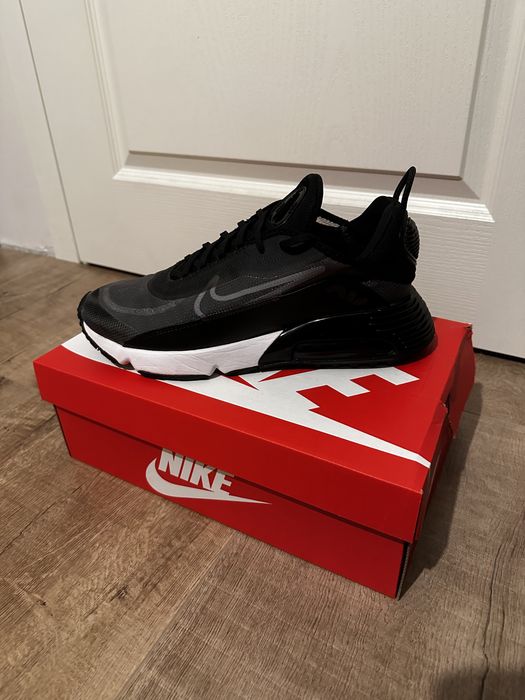 Обувки Nike Air Max 2090