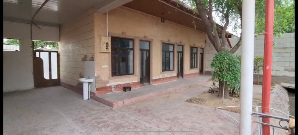 3 sotixli eski choyxona uchastkasi sotiladi.