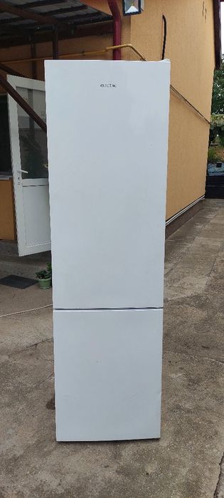 Combină frigorifică Arctic  tehnologia Total No Frost
