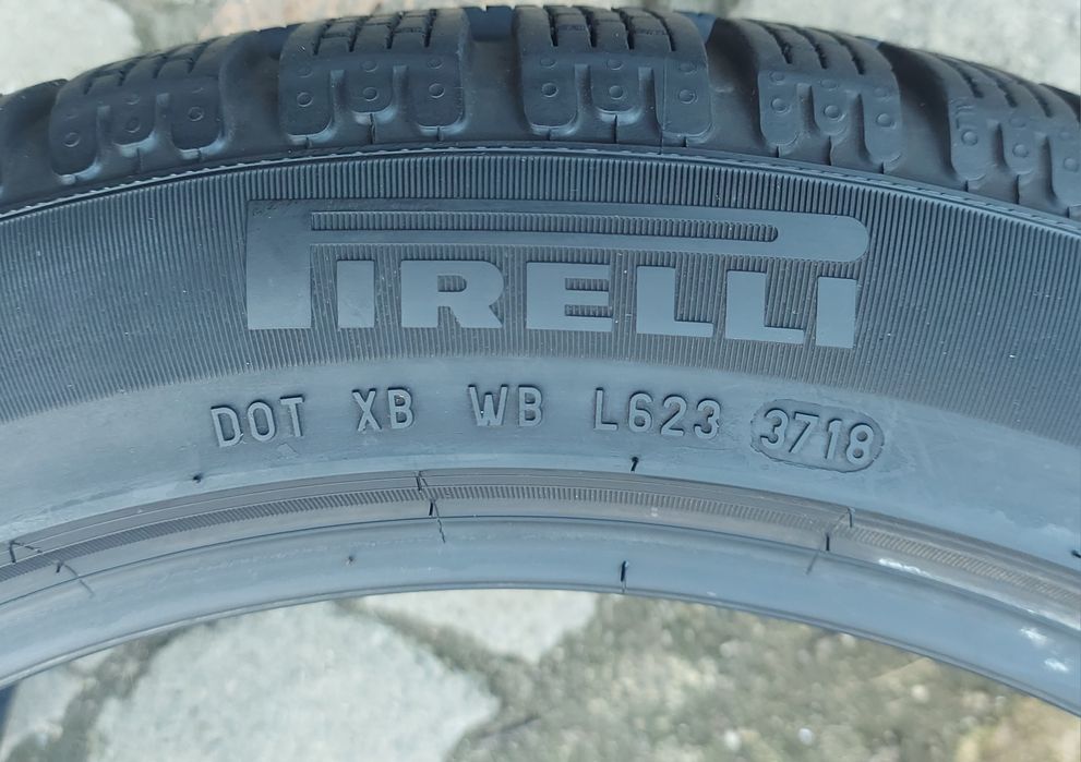Set 2buc 235/45 R18 98V XL Pirelli Sotto Zero Winter 240 M+S iarnă