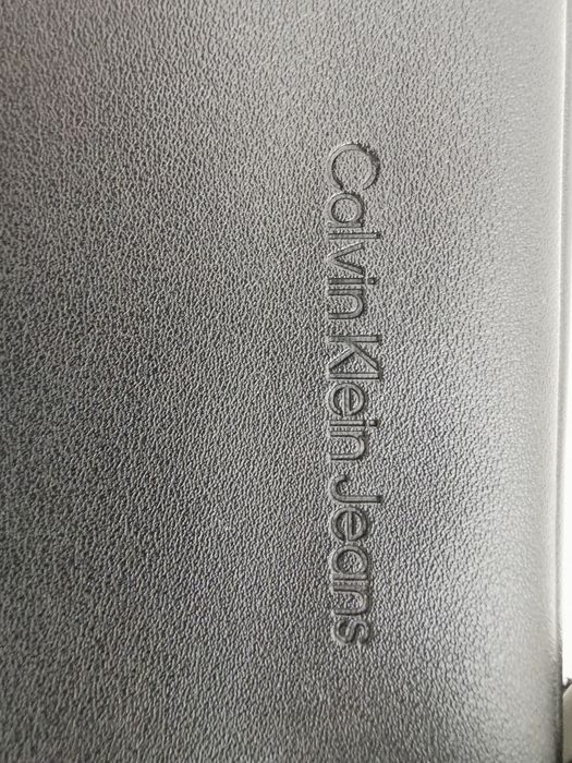 Чанта Calvin Klein (Келвин Клайн)