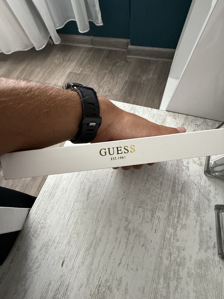 Case на GUESS за iphone 16 PRO