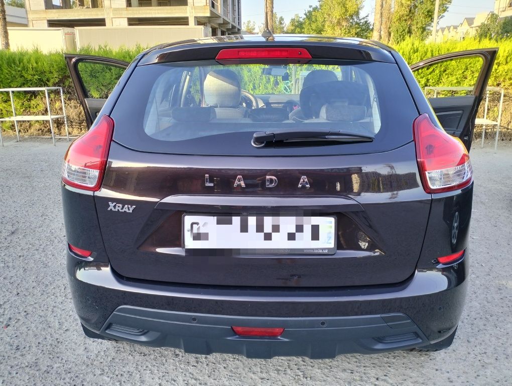 Продам lada x-ray