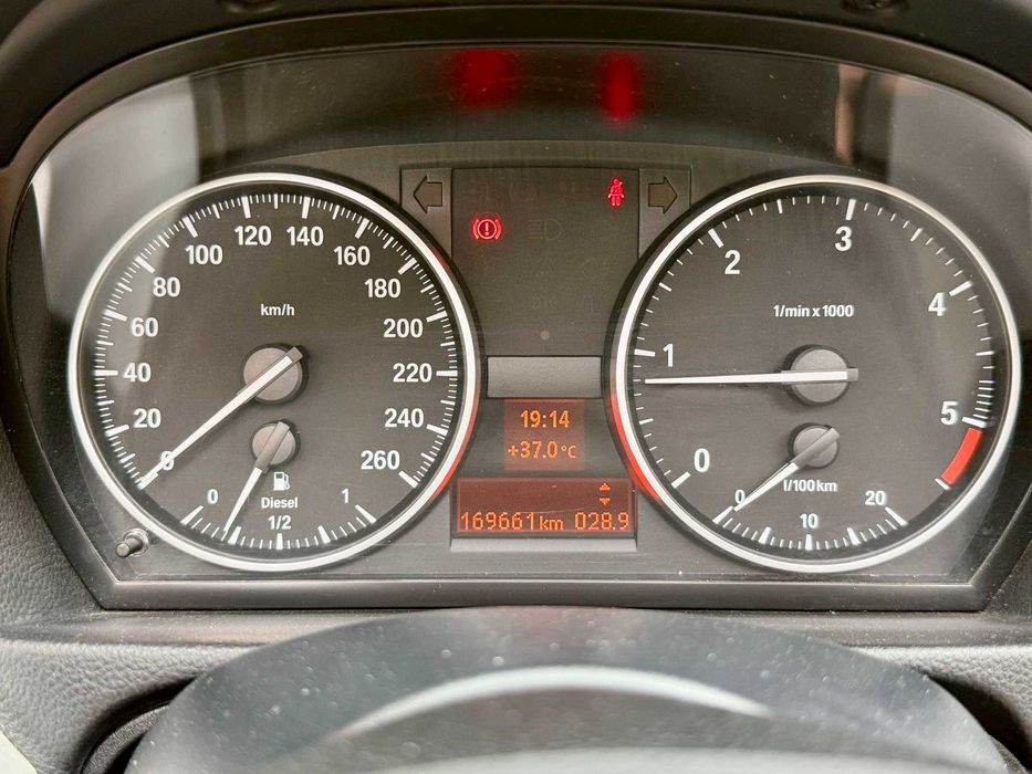 Bmw 320 Cabrio - CULOARE RAR PT RO - 184CP - Rosu MTL - Inmatr. AZI