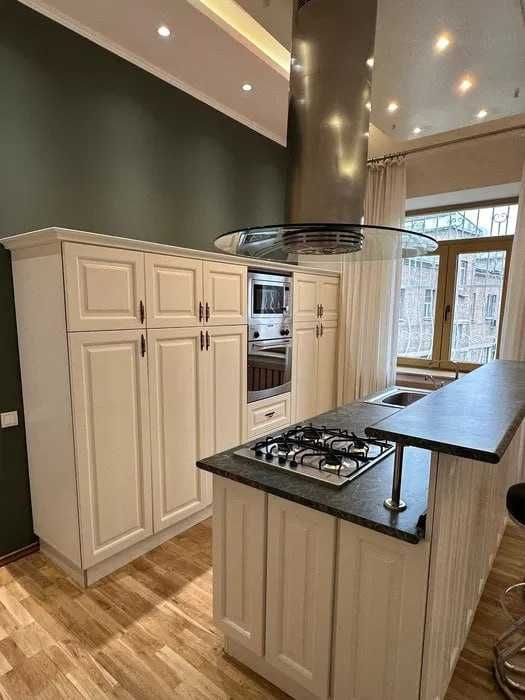 Срочно сдаётся 3х комнатная квартира в Центре