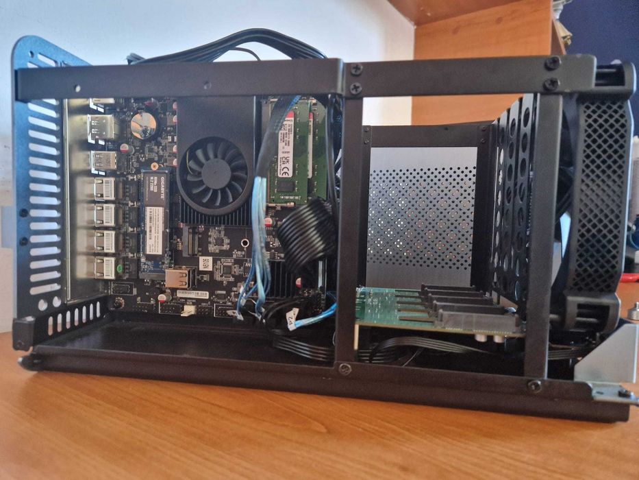 HomeServer NAS,  Jonsbo N1, N5105, 32 RAM DDR4, 5 x 3,5" HDD, 1 x 2,5"