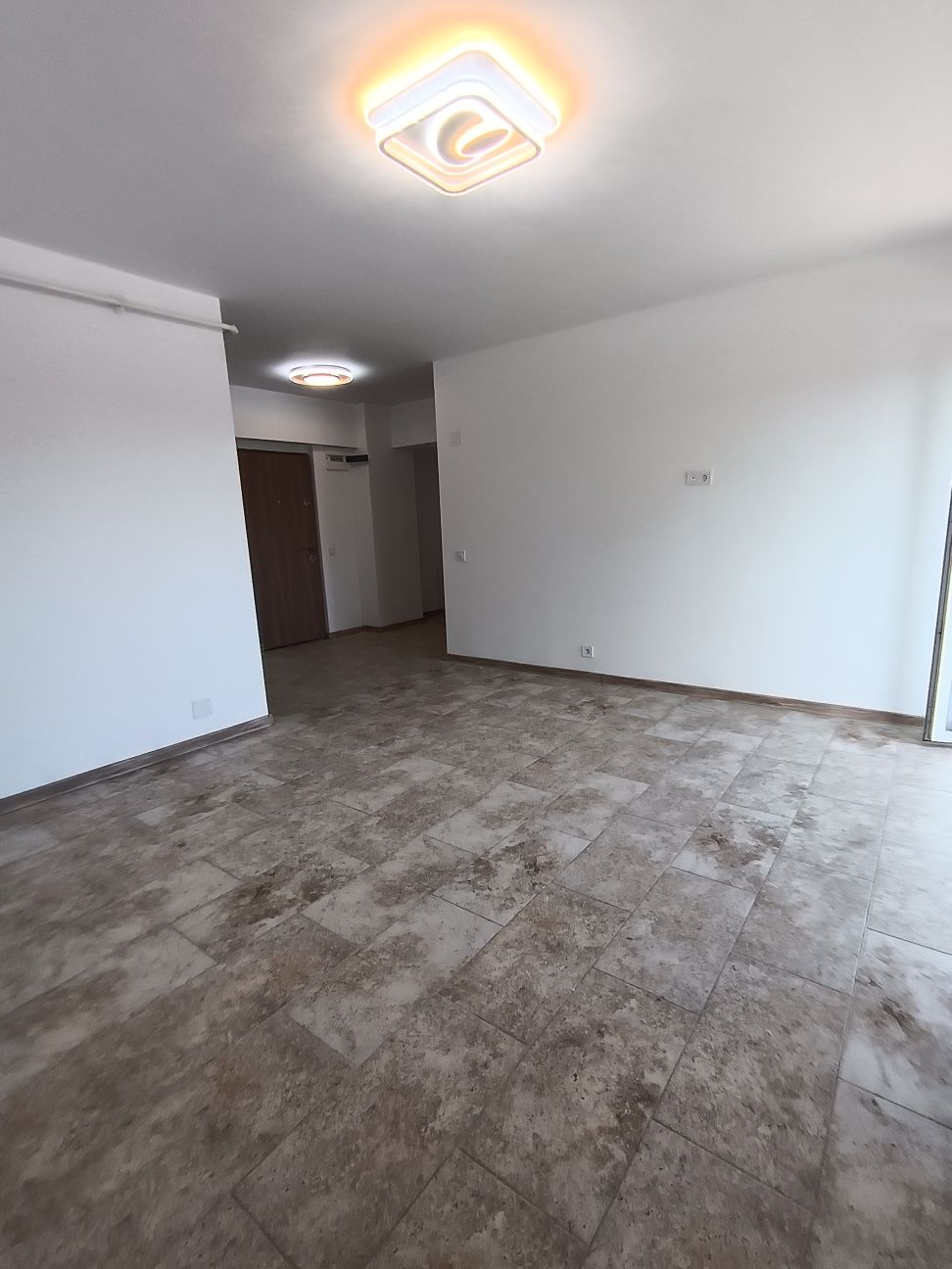 Apartament 2 cam Rovine Bactiz