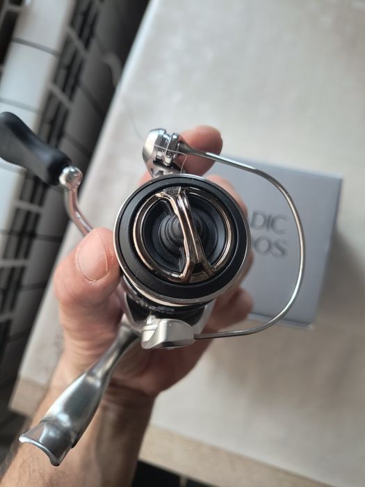 Макара Shimano Stradic FM 2500S
