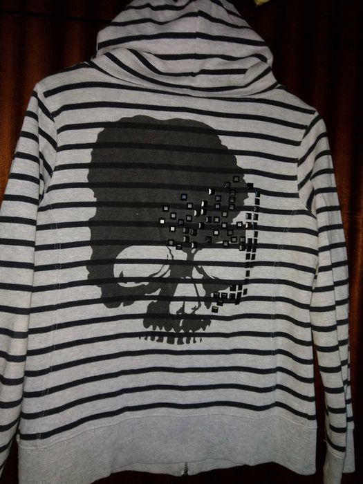 Дамско-юношески пуловери и суйчери