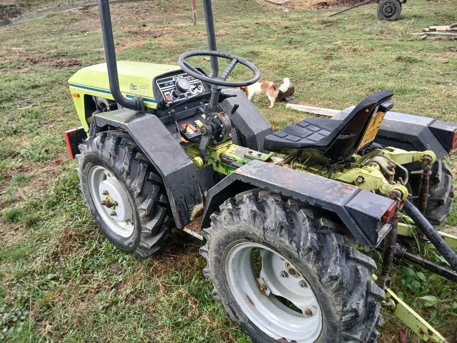 vand tractor agricol