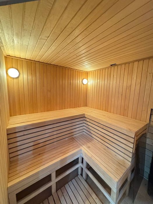 Продается дом 6 соток + помещение 250 м²