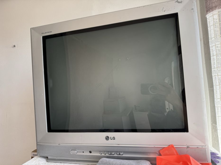 Продам телевизор за 3000