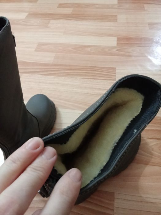 Продам зимние сапоги