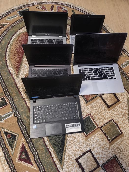 Lot de laptopuri