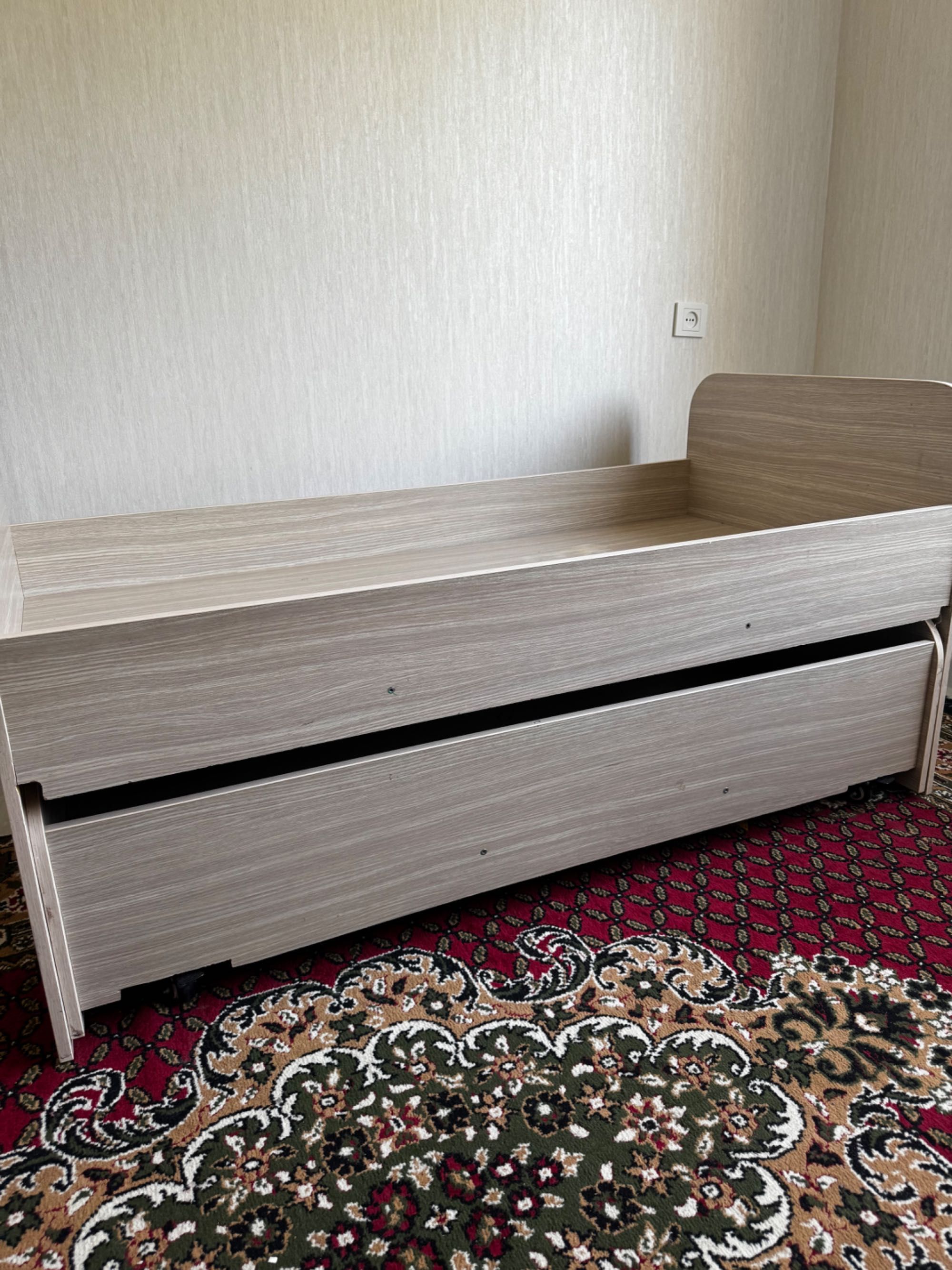Кровать иккитаси биттада
