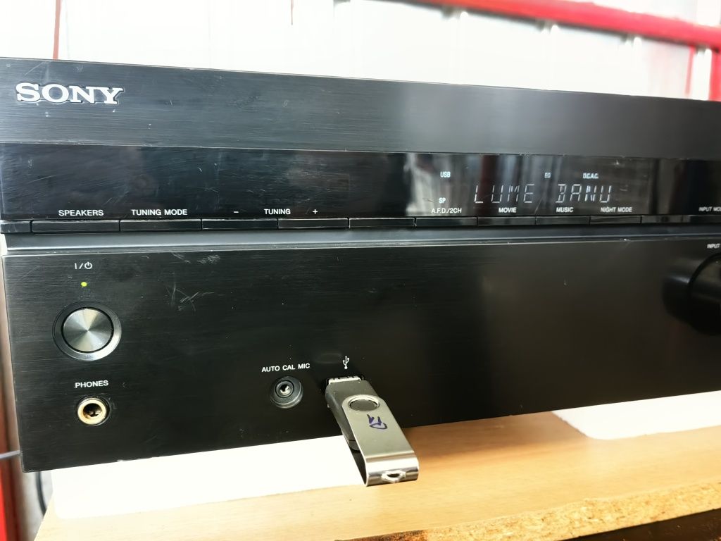 Receiver Sony STR-DH550