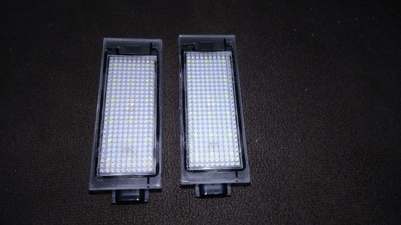 Lampi led numar renault