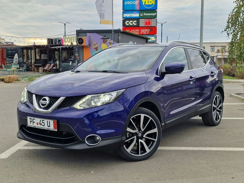 Nissan Qashqai TEKNA / Camere 360° / Navi / LED / Panoramic / Full Dotari