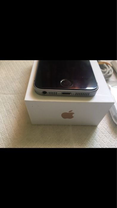 Iphone SE 32 GB .