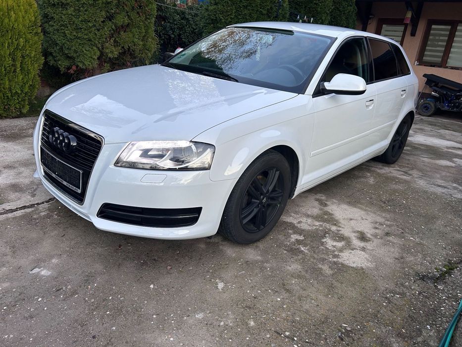 Audi A3 Bi Xenon,km reali,impecabila,garantie,factura