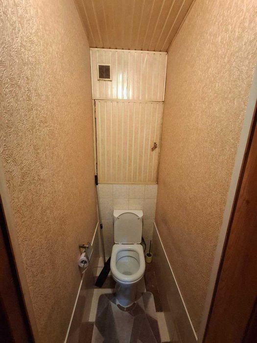 Продаётся 2/3/5 Ахмад Югнаки Среднее состояние 2 балкона 2х3 62м2