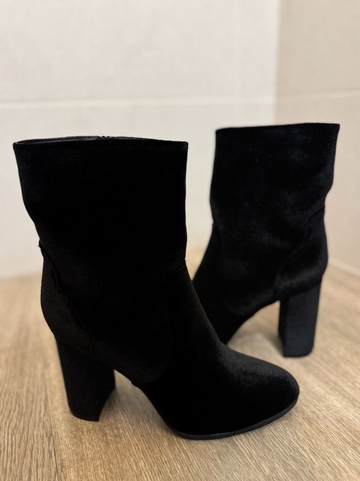 Botine Catwalk din catifea