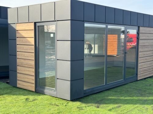 Container modular cu vitrina de sticla