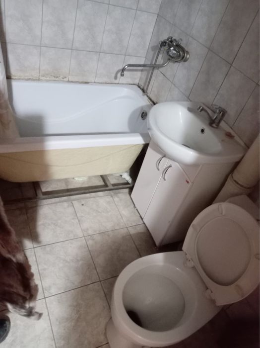 Продам вану и туалет