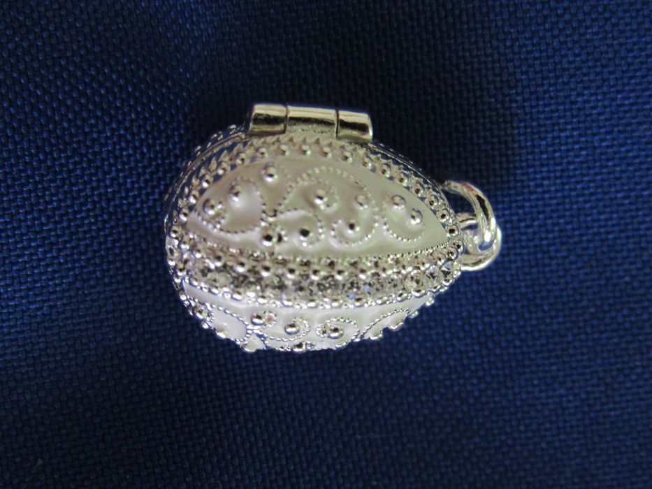 Фино дамско колие-висулка с Яйце Фаберже, ново