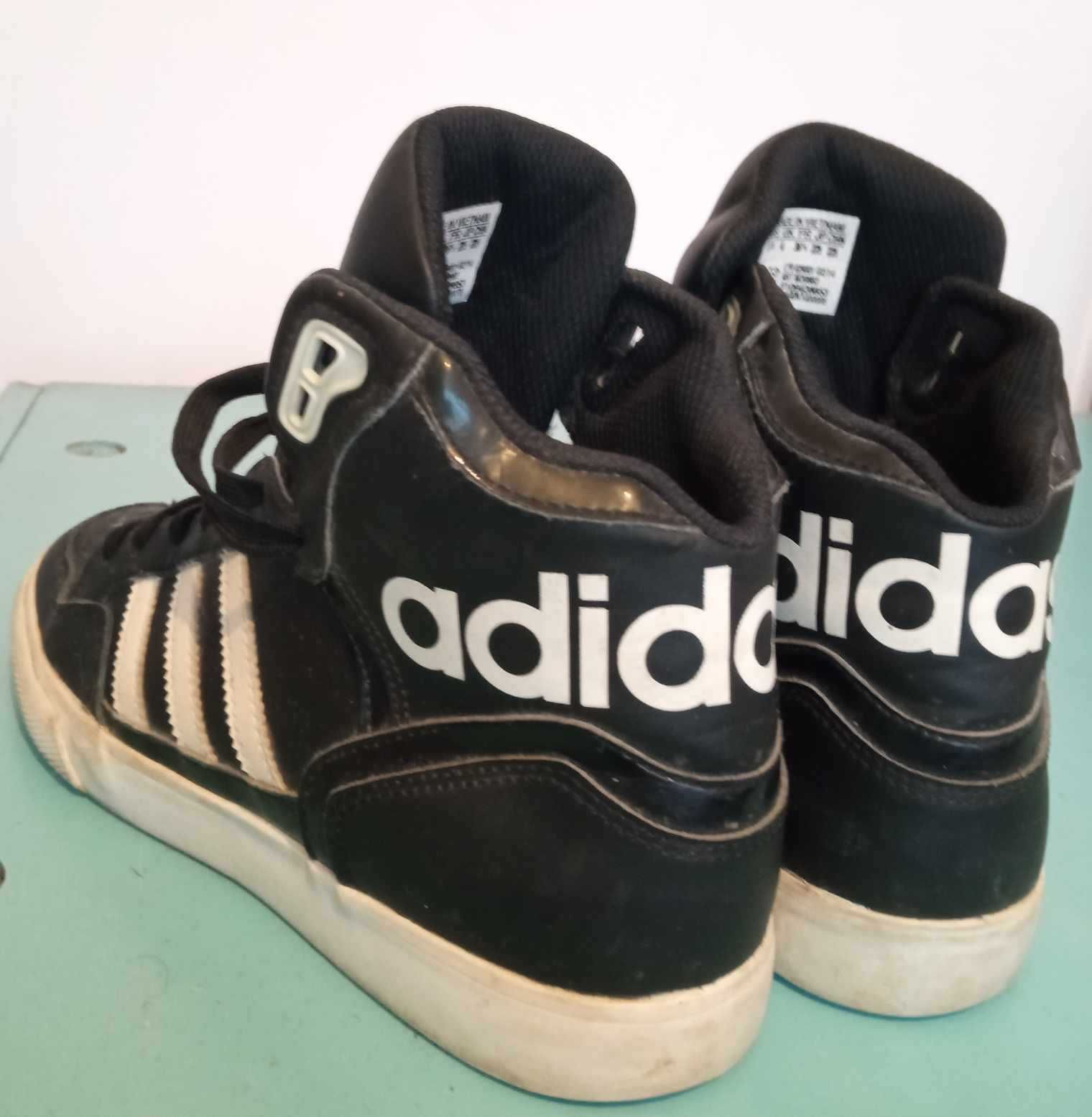 Оригинални унисекс маратонки Adidas - като нови! Различни модели!