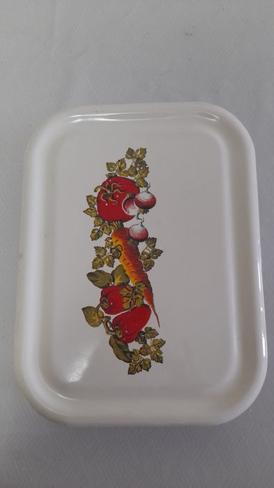 Посуда. Эмалированный лоток