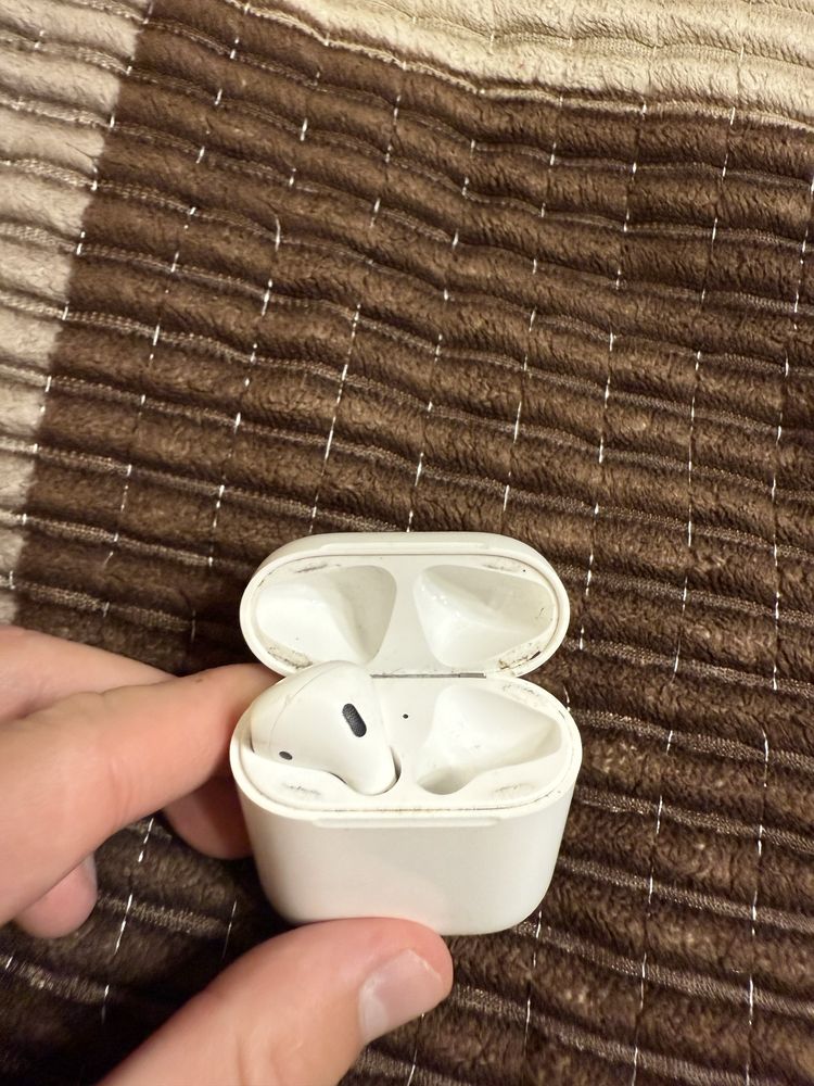 Apple Airpods 1 generation