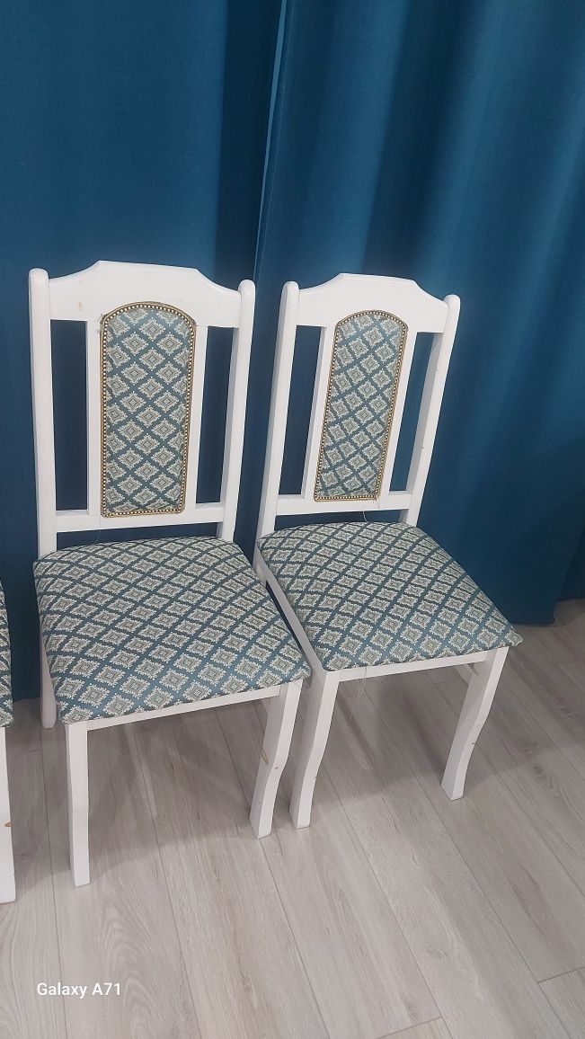 Продам стол и стулья